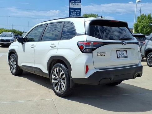 Certified 2025 Subaru Forester Touring AWD/4WD image 10