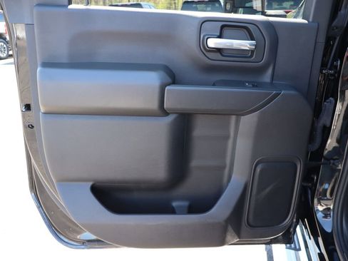 Used 2024 Chevrolet Silverado 2500 Custom w/ Custom Value Package image 11