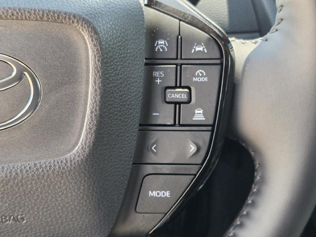 Used 2026 Toyota Prius Plug-In Hybrid FWD image 22