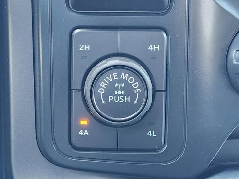 Used 2025 Ford F150 Lariat w/ Equipment Group 501A Mid AWD/4WD image 18