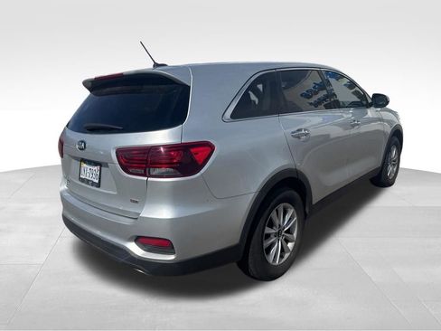 Used 2020 Kia Sorento LX image 18