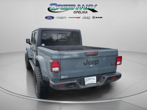 New 2025 Jeep Gladiator Sport image 5