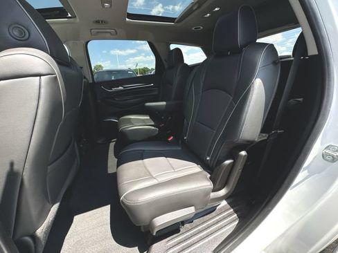 Used 2020 Buick Enclave Avenir w/ Avenir Technology Package AWD/4WD image 26
