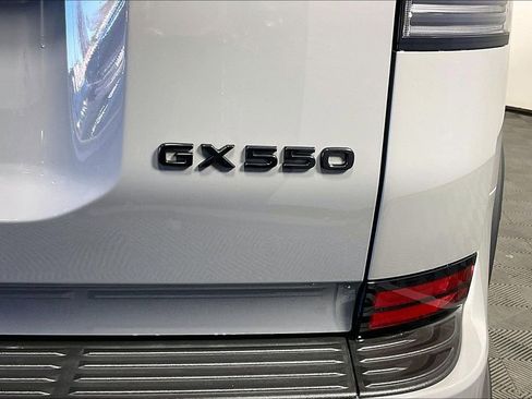 Used 2025 Lexus GX 550 image 43