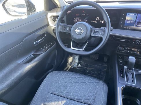 New 2026 Nissan Kicks SV w/ Cold Weather Package FWD image 15