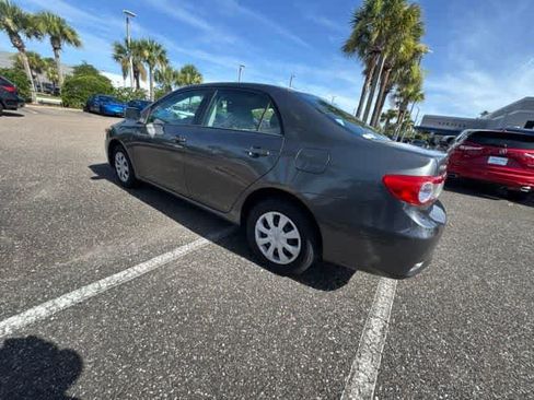 Used 2011 Toyota Corolla LE FWD image 3