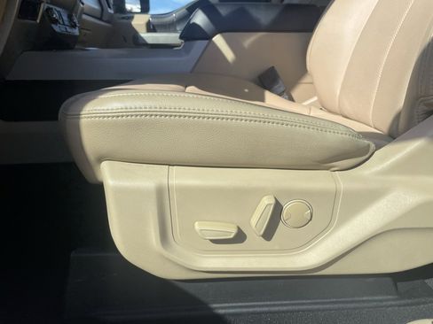 Used 2021 Ford F250 Lariat w/ Chrome Package image 22