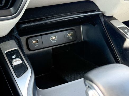 Certified 2021 Kia Sorento S image 18