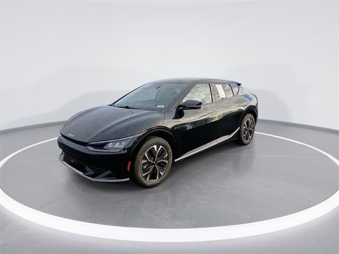 Used 2023 Kia EV6 Wind image 4