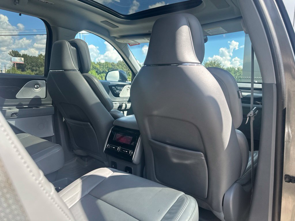 Used 2020 Lincoln Aviator Reserve w/ Equipment Group 201A RWD image 35