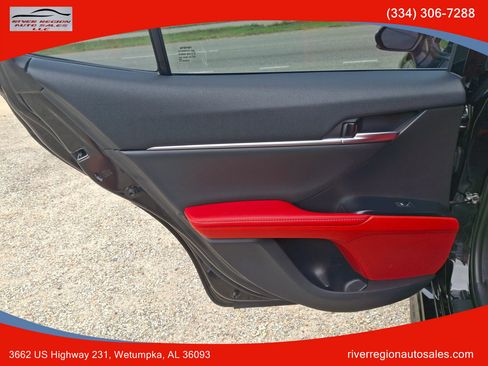 Used 2020 Toyota Camry XSE image 17