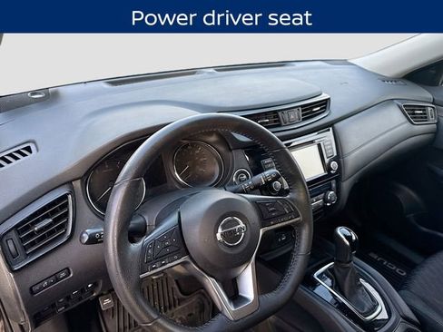 Used 2020 Nissan Rogue SV image 10