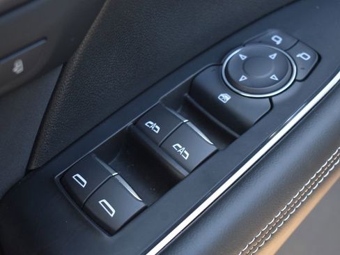 Used 2025 Buick Envision Sport Touring image 23