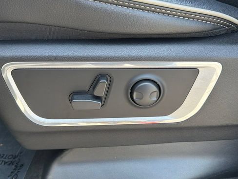 Used 2023 RAM 1500 Laramie RWD image 24
