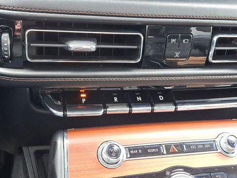 Used 2023 Lincoln Aviator Reserve w/ Elements Package Plus image 20