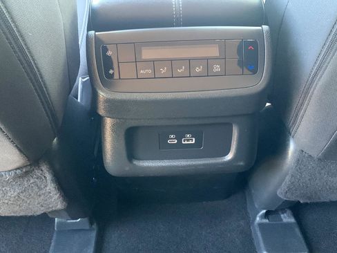 Certified 2024 Nissan Pathfinder SV AWD/4WD image 15