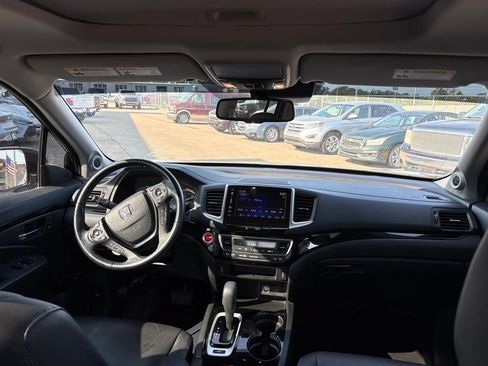 Used 2018 Honda Ridgeline RTL-E image 10
