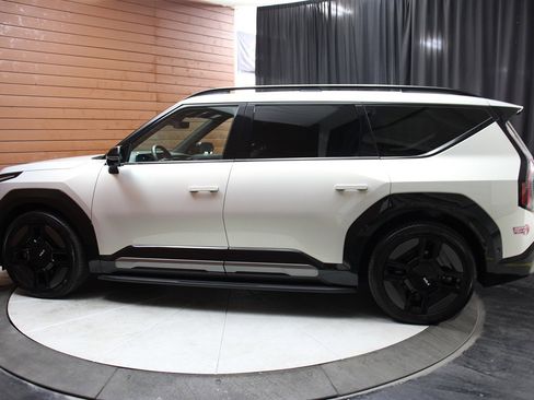 Used 2024 Kia EV9 GT-Line image 8