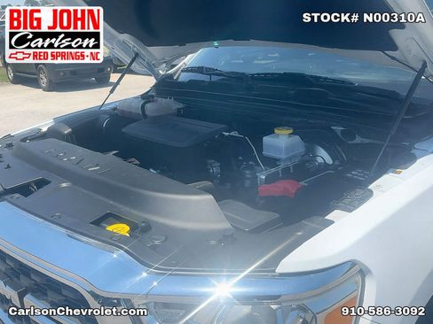 Used 2024 RAM 1500 Big Horn AWD/4WD image 11