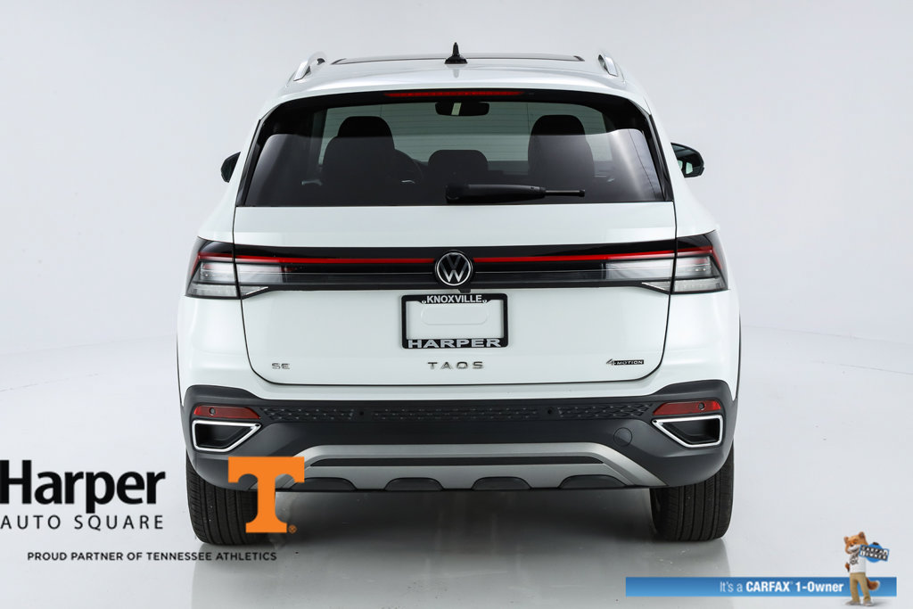 Used 2025 Volkswagen Taos SE w/ Panoramic Sunroof Package AWD/4WD image 8