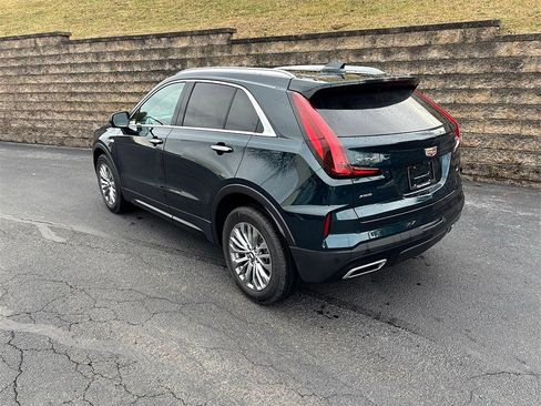 Used 2025 Cadillac XT4 Premium Luxury w/ Cold Weather Package image 4