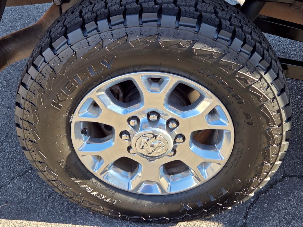 Used 2024 RAM 2500 Laramie w/ Safety Group AWD/4WD image 10