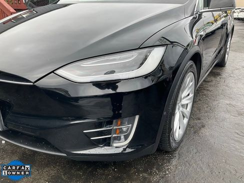 Used 2018 Tesla Model X 75D image 87