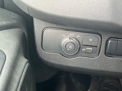 Used 2019 Mercedes-Benz Sprinter 144 image 19