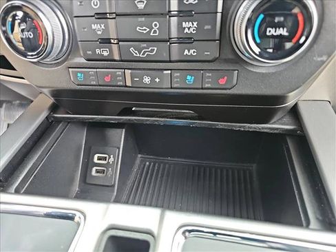 Used 2020 Ford F150 Platinum image 19