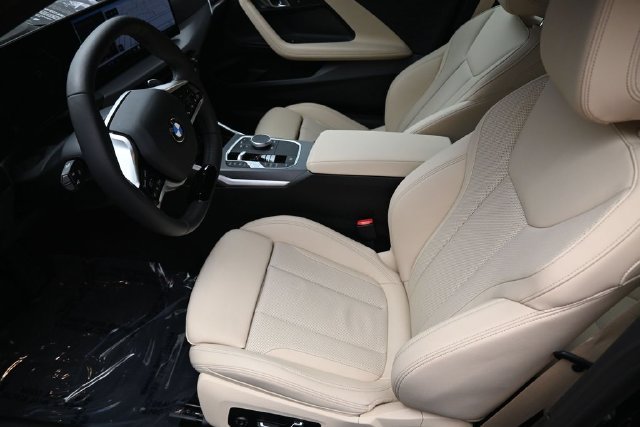 Certified 2025 BMW 230i Coupe w/ Premium Package RWD image 21