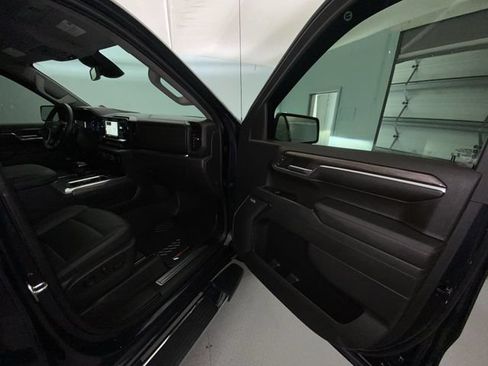 Used 2024 Chevrolet Silverado 1500 LTZ AWD/4WD image 24