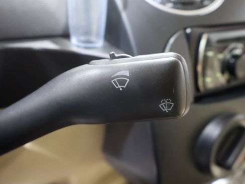 Used 2008 Volkswagen Beetle S image 25