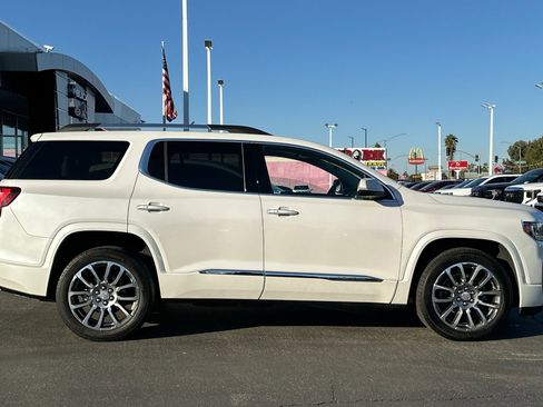 Used 2023 GMC Acadia Denali w/ Denali Ultimate Package image 3