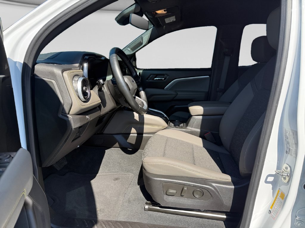 Used 2024 Chevrolet Colorado ZR2 AWD/4WD image 10