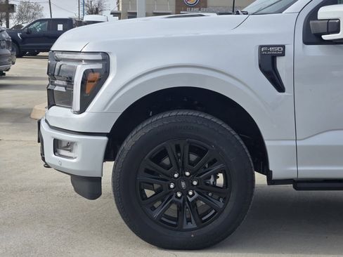New 2025 Ford F150 Platinum w/ Equipment Group 702A High image 9