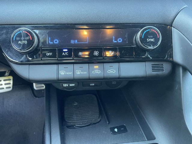 Used 2025 Hyundai Elantra Sport FWD image 30