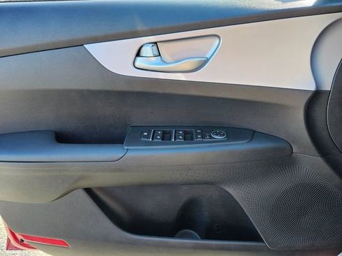 Used 2024 Kia Forte LXS FWD image 31