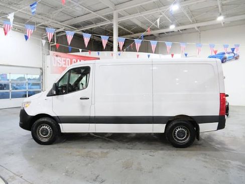 Used 2019 Mercedes-Benz Sprinter 1500 w/ Driver Convenience Package image 5