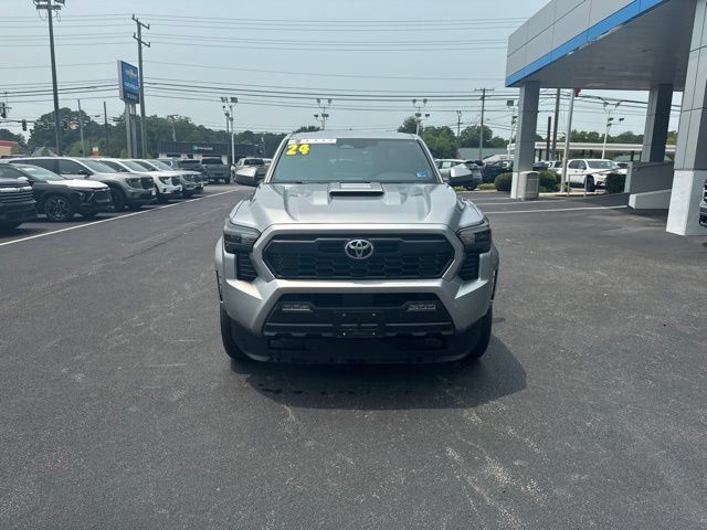 Used 2024 Toyota Tacoma TRD Sport w/ TRD Sport Upgrade Package AWD/4WD image 14