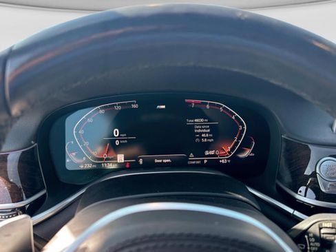 Used 2021 BMW 740i w/ M Sport Package image 12