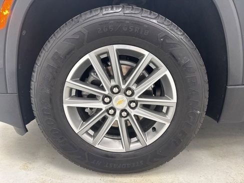 Used 2023 Chevrolet Traverse LT FWD image 35