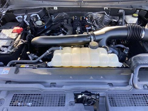 Used 2024 Ford Expedition Platinum image 26