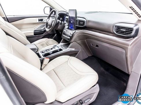 Used 2020 Ford Explorer Platinum w/ Premium Technology Package image 32