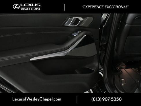 Used 2022 BMW X7 M50i w/ Luxury Seating Package image 23