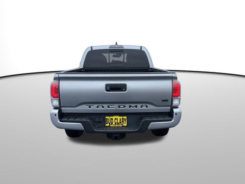 Certified 2022 Toyota Tacoma TRD Off-Road w/ Technology Package image 5
