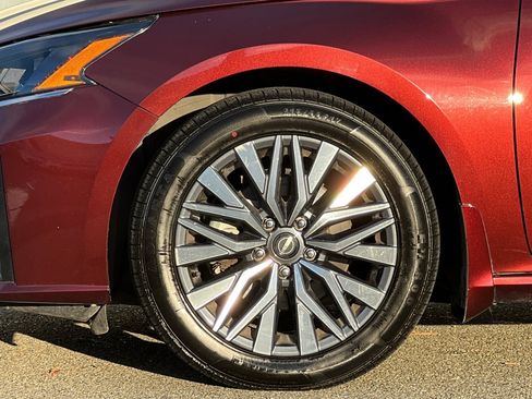 Certified 2023 Nissan Altima 2.5 SV image 30