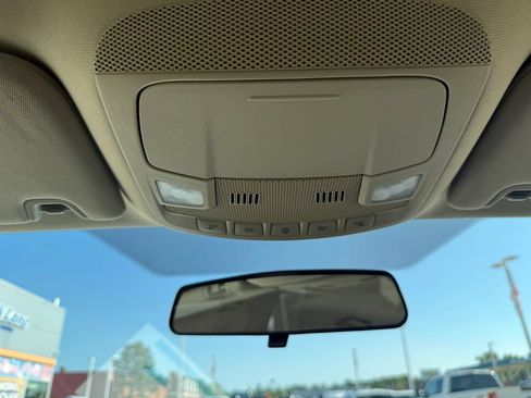 Used 2018 Ford Fusion SE FWD image 32