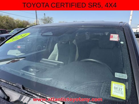 Certified 2024 Toyota Tacoma SR5 AWD/4WD image 33