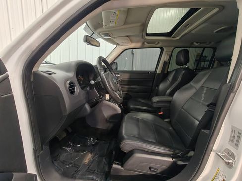 Used 2016 Jeep Patriot High Altitude AWD/4WD image 20