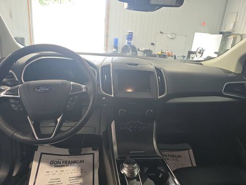 Used 2019 Ford Edge SEL w/ Equipment Group 201A AWD/4WD image 15